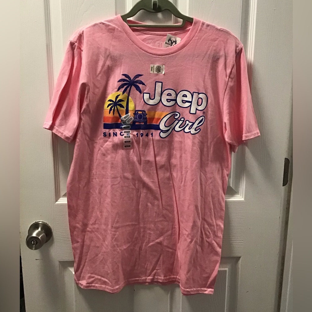 NWT!! Buck Wear Tee medium